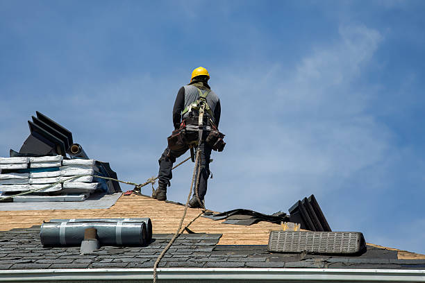 Professional Gutter Installation technician working in Daufuskie Island, SC